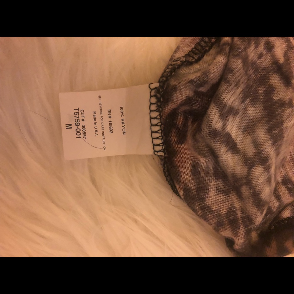 Backless Top - Picture 3 of 5